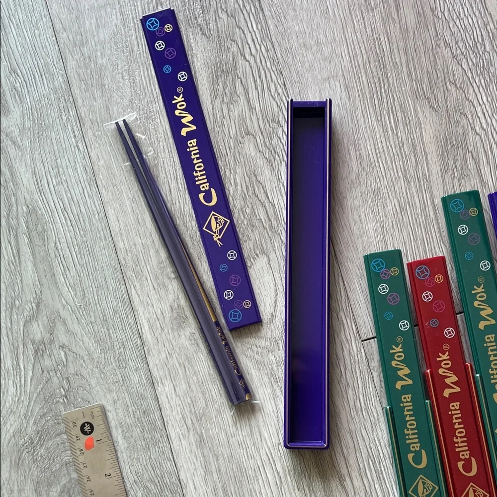 NWOT CALIFORNIA WOK Vibrant Chopstick Set of 5 in containers RARE